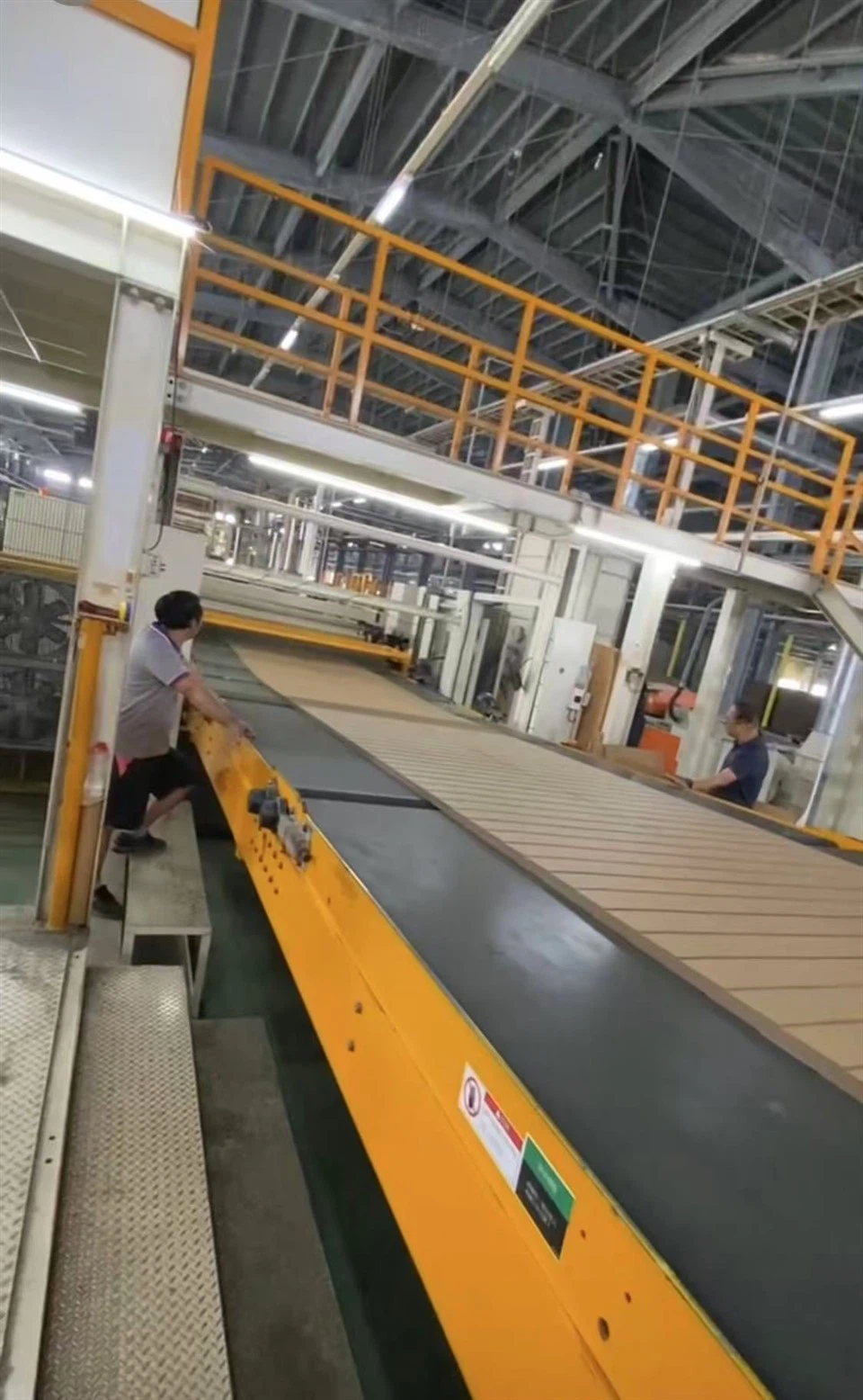 Cheaper Price To Sale BHS Corrugator 2500 Five Layers Cheaper Price To Sale BHS Corrugator 2500 Five Layers