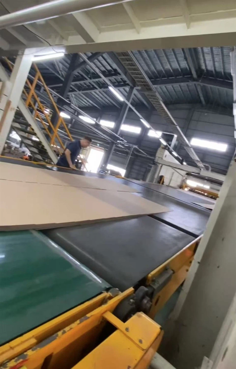 Cheaper Price To Sale BHS Corrugator 2500 Five Layers Cheaper Price To Sale BHS Corrugator 2500 Five Layers